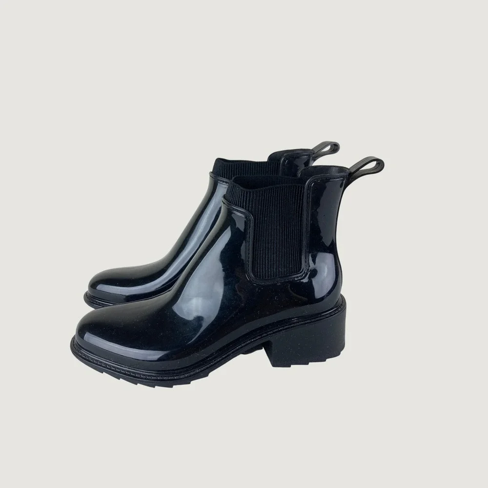 A New Day Chelsea Rain Boots Women 7 Black Glossy Lug Sole Ankle Boot